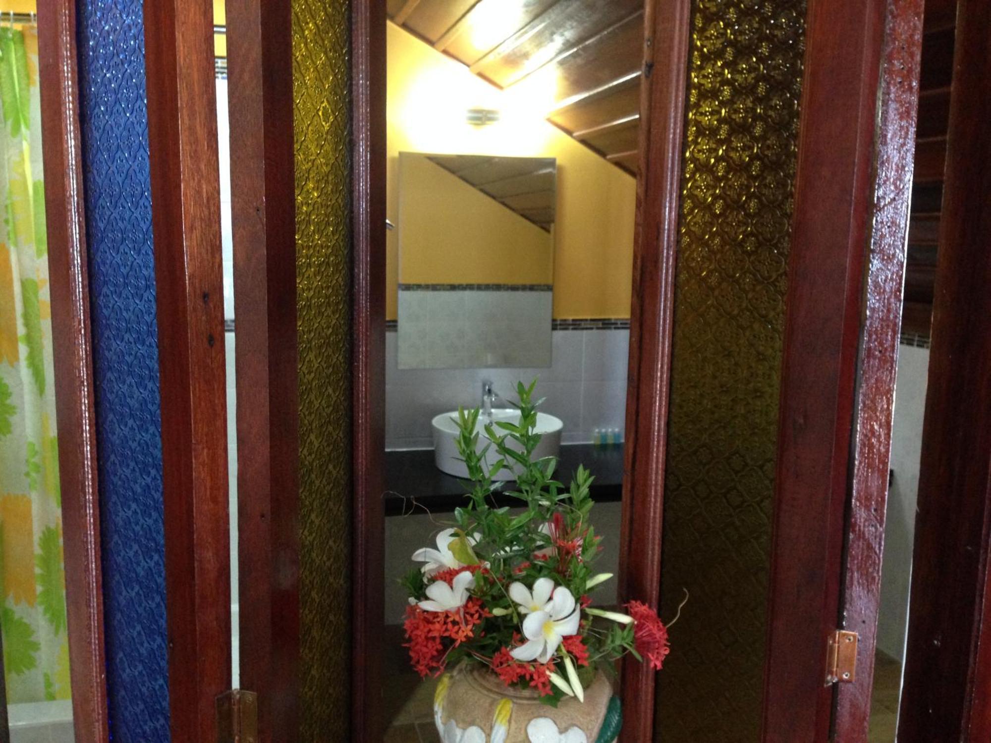 Sea Breeze House, Naiplao Beach Khanom Bilik gambar