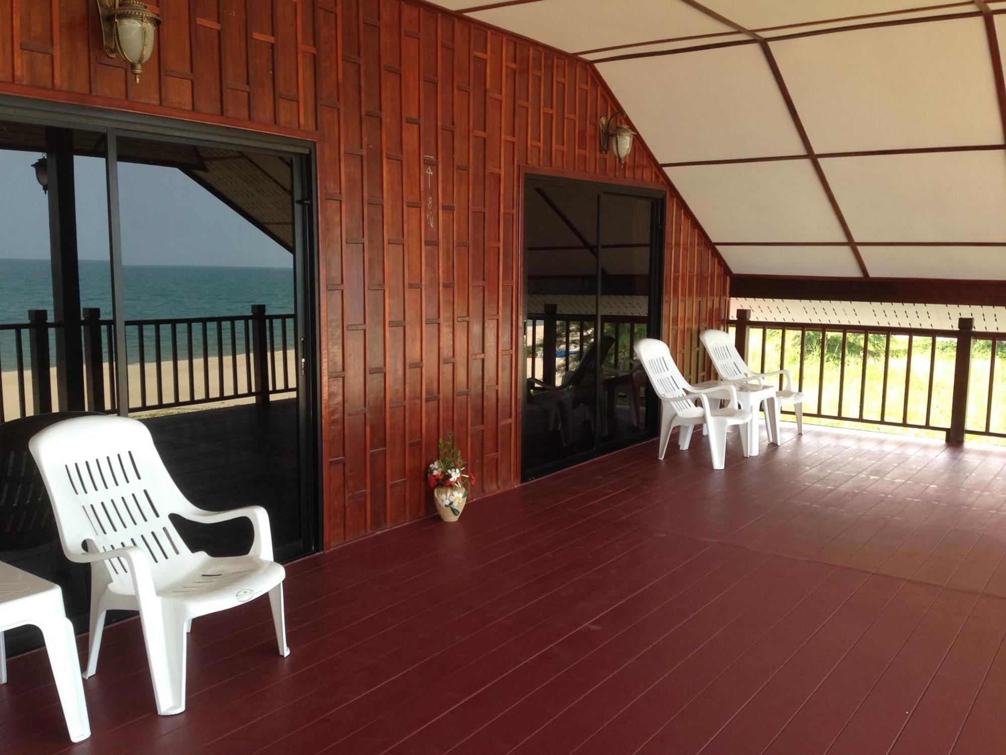 Sea Breeze House, Naiplao Beach Khanom Bilik gambar