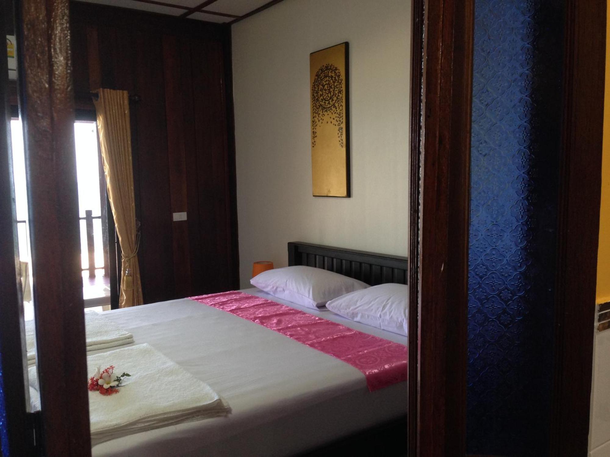 Sea Breeze House, Naiplao Beach Khanom Bilik gambar