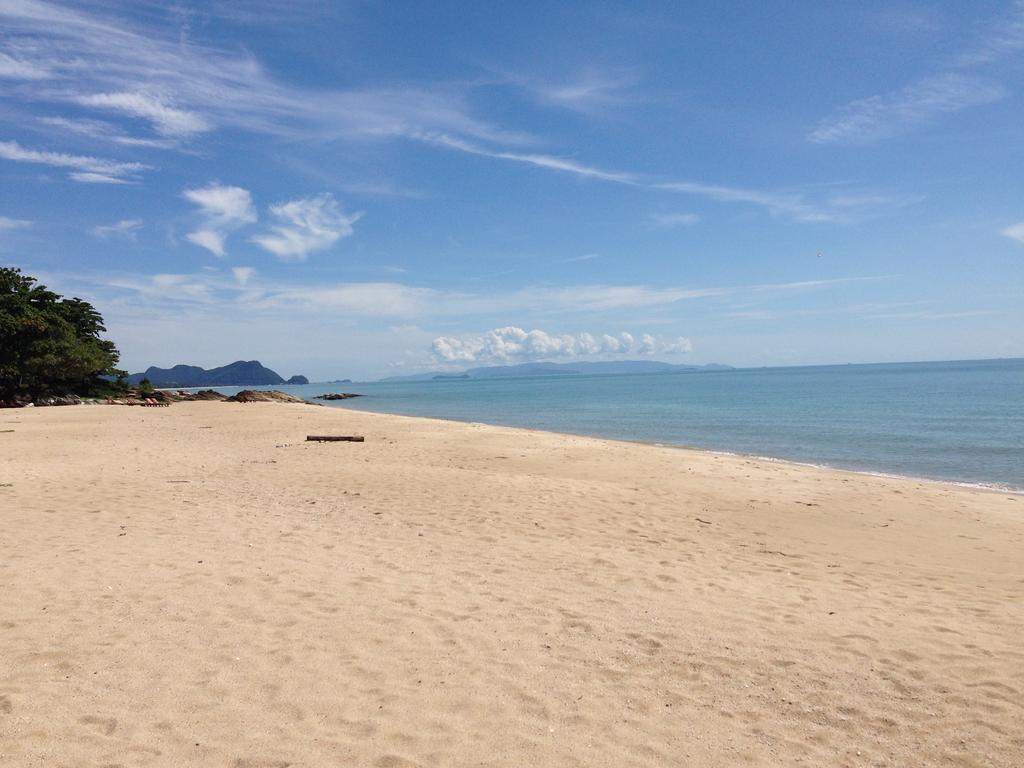 Sea Breeze House, Naiplao Beach Khanom Bilik gambar